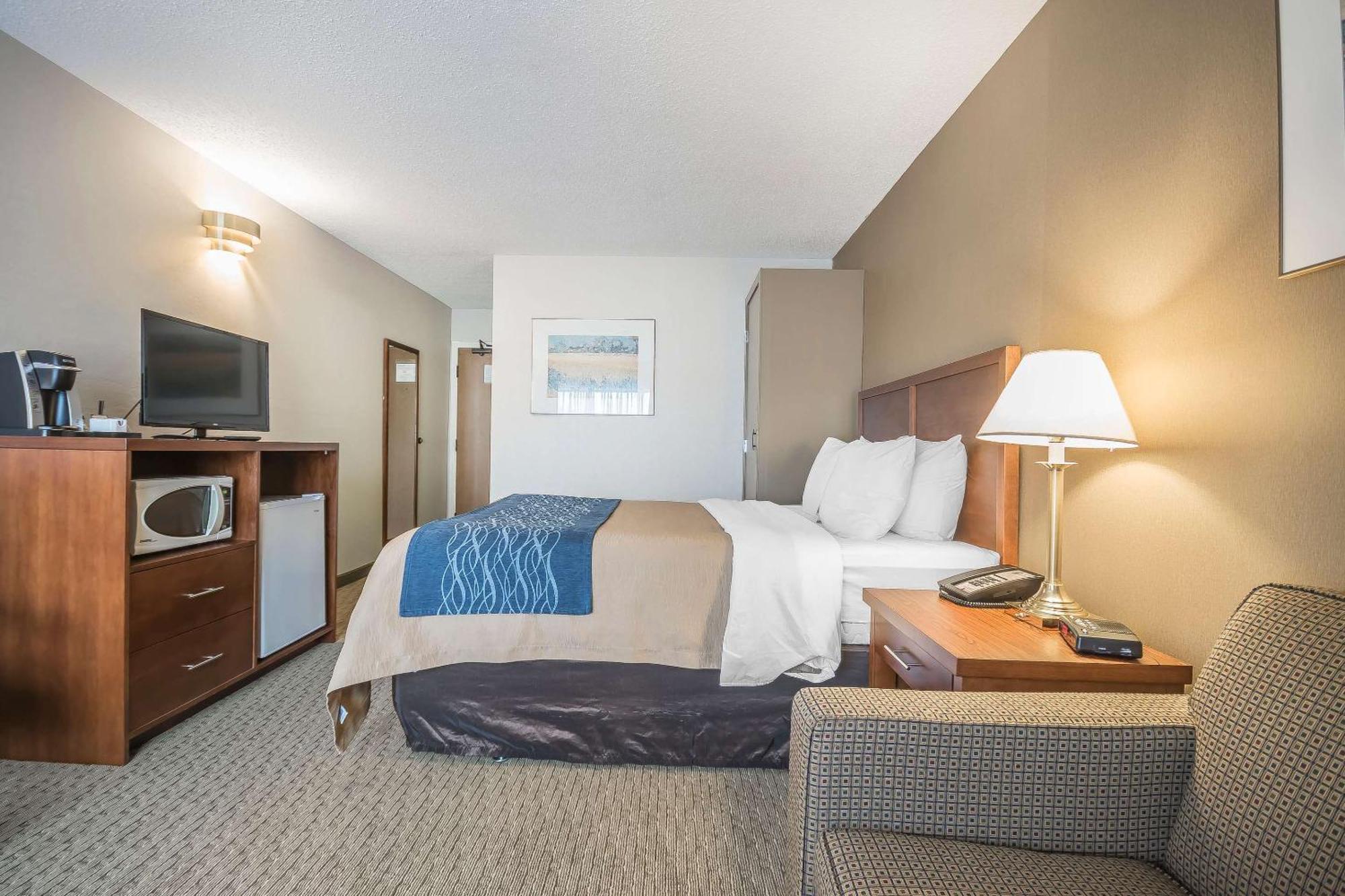 Comfort Inn Чилівак Екстер'єр фото