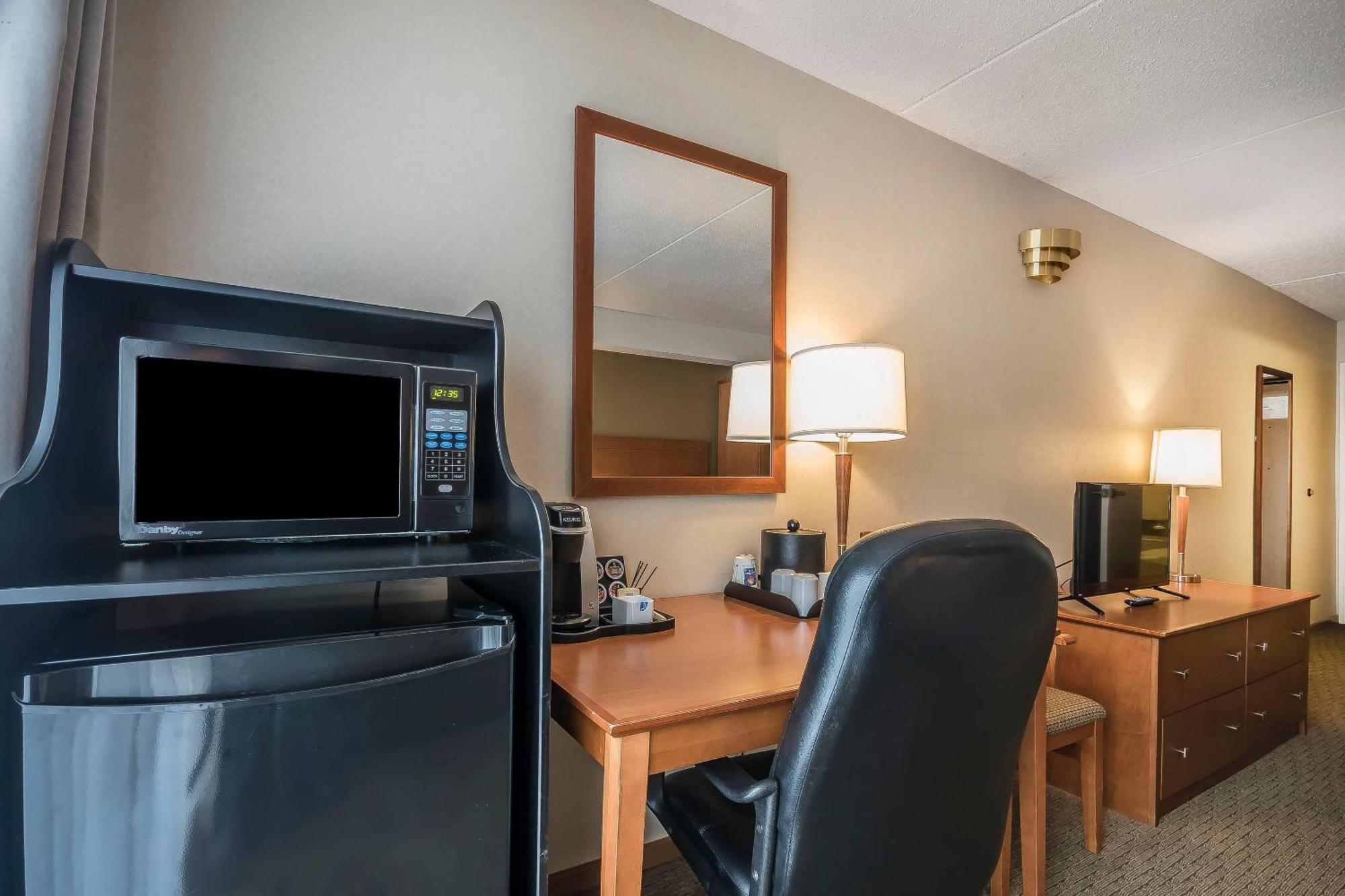 Comfort Inn Чилівак Екстер'єр фото