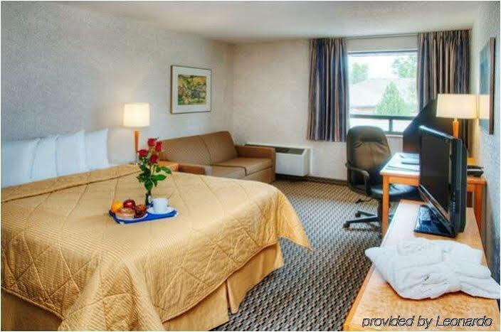 Comfort Inn Чилівак Екстер'єр фото